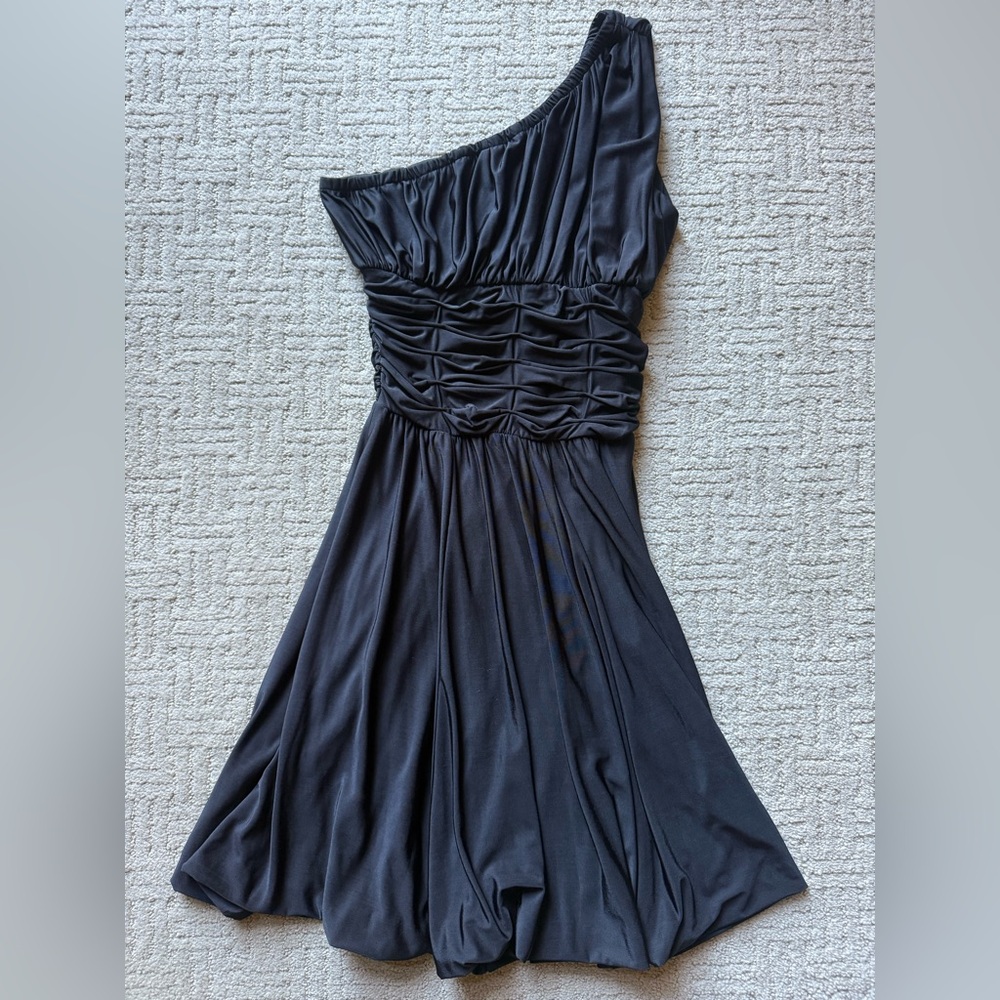(SOLD) bebe One Shoulder Ruched Waist Dress (XS)